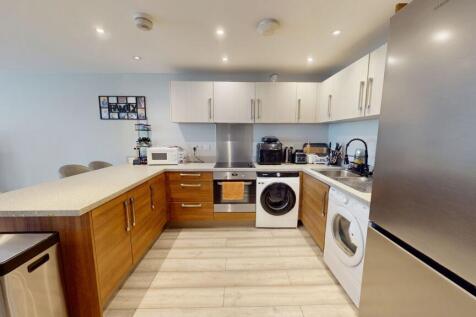 Open plan kitchen/living room