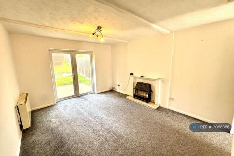 Armstrong Avenue, Stafford, ST16 photo 3