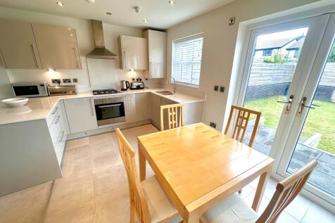Lon Y Dderwen, Conwy, LL32 8AR photo 5