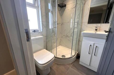 Ensuite Room Seven