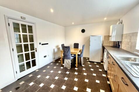 Waine Rush View, WITNEY photo 4
