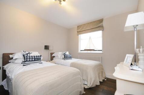16 BC bedroom3.jpg
