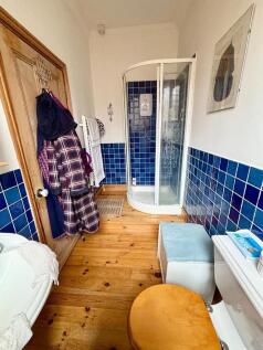 En-Suite To Bedroom 1