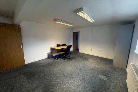 Office to rent Image 4