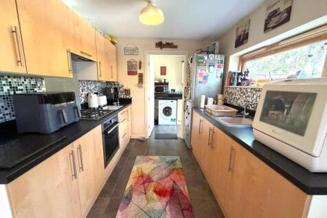 Kitchen.JPG