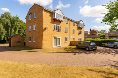 Sittingbourne, ME10 - property photo