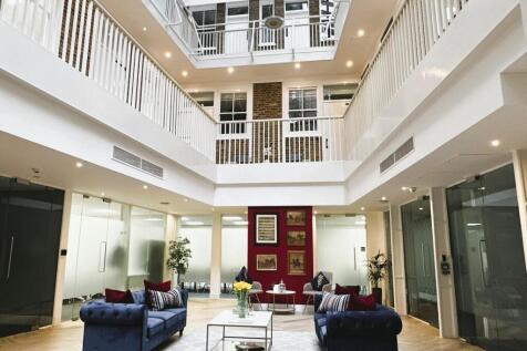 60 Petty France, London SW1H 9EU - internal courtyard.jpg