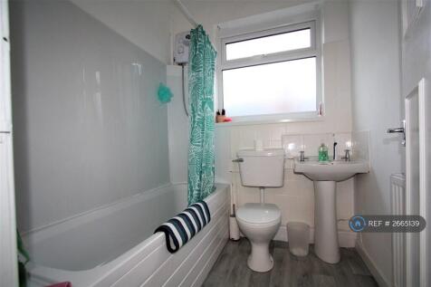 Bath With Shower