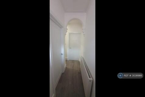 Plumstead, London, SE18 photo 5