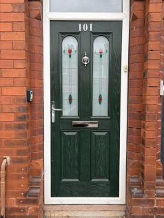 4 bed terraced house to rent Windsor Road, Droyls