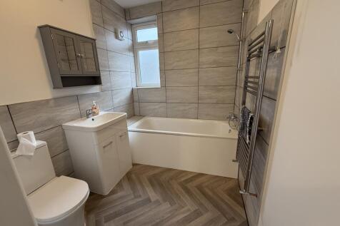 Modern First Floor Bathroom &amp; WC