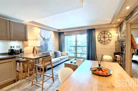 Living room apartment near town centre Courchevel 