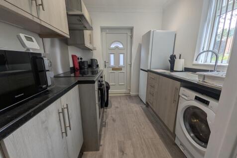 Roughwood Road, Rotherham photo 4