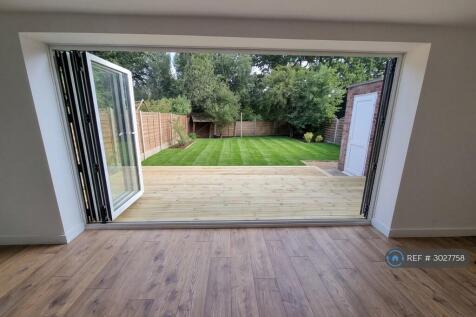 Open Plan Living/Dining Room Bifold Doors