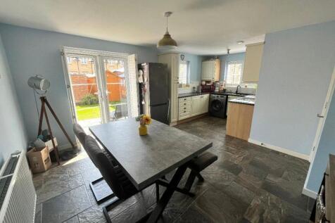 kitchen/breakfast room