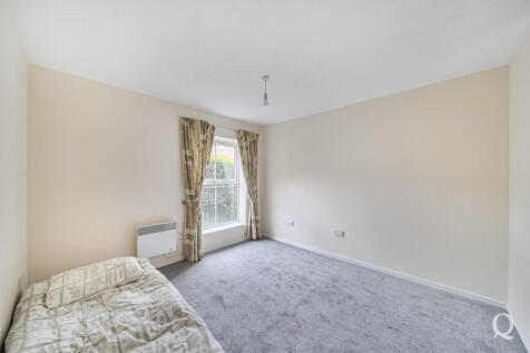 f065ba46-8251-415...