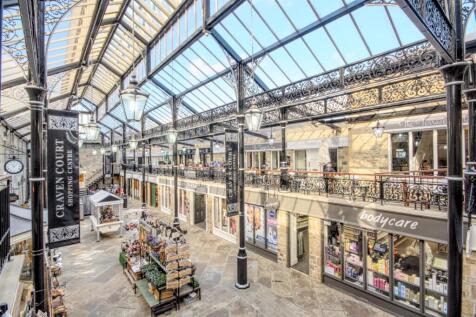 Retail Property (high street) to rent Image 5