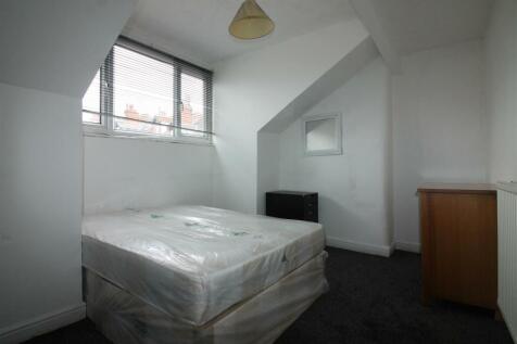 Brudenell Grove, Hyde Park, Leeds photo 3