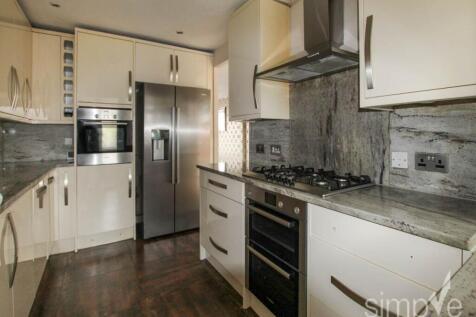 Cranford Drive, Hayes, Middlesex photo 2