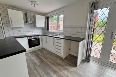 Hopkin Avenue, Derker photo 4