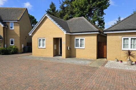 Front of bungalow...