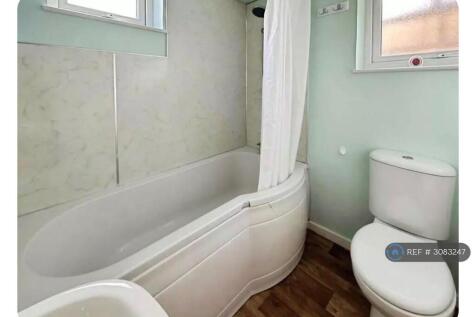 Norwich Road, Lowestoft, NR32 photo 5
