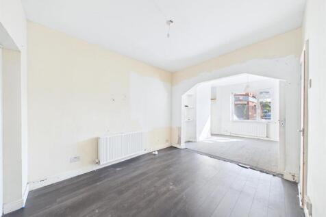 2 - 3-bed house in Redfield.jpg