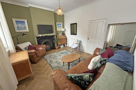 Avenue Terrace Lounge pic 2.jpg