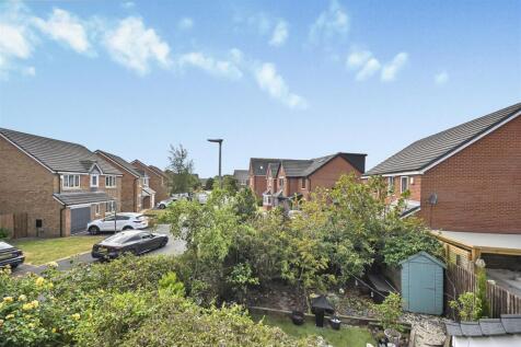 9 Meadow Beck View to Side.jpg