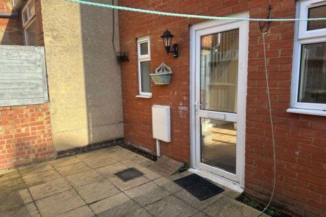 2 Bedroom Flat in NN1 4HL