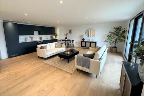 Burrell Road, Haywards Heath,  photo 3