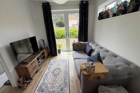 71 bovington lounge.jpg