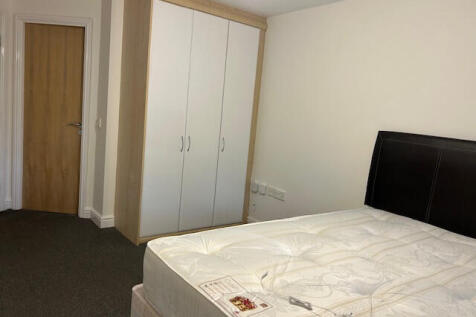 Brackenhurst Place, Moortown, Leeds, West Yorkshire, LS17 photo 5