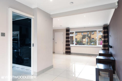 Stockwell Close, Cheshunt photo 4