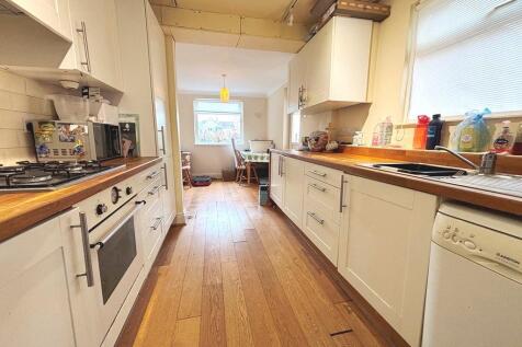 Kitchen.JPG