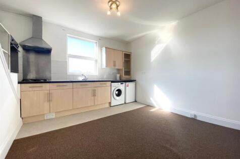 Pylle Hill Crescent, Bristol photo 4