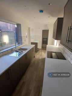 Fully Fitted Kitchen
