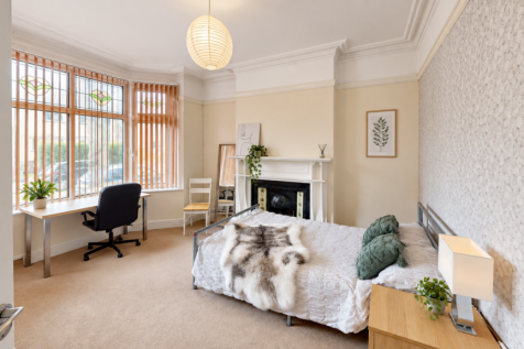 **5 Bed Student House Rolleston Drive £125 PPPW*