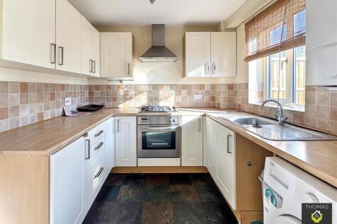 Marchant Close,  Cheltenham photo 3