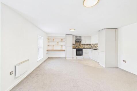 KITCHEN/ LIVING AREA