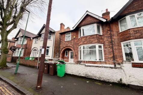 6-bed semi-detached on Rolleston Drive, Lenton, £3,510/mo