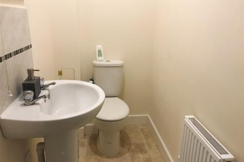 Cloakroom/wc