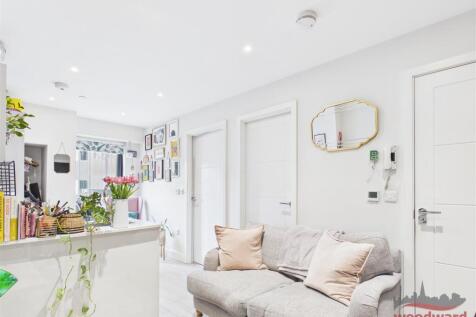 Living Room/Kitchen