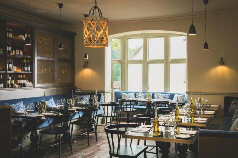 JR20160929_SteinsMarlborough_Interiors17.jpg