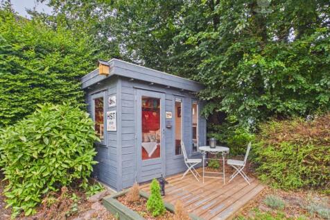 EWEMOVE TIVERTON - OLD FORGE PUDDINGTON