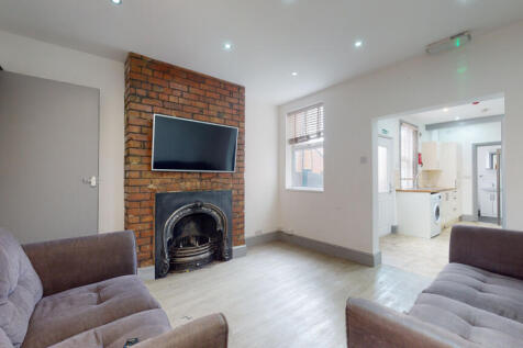 5-bed house on Havelock Street, Loughborough, £2,383/mo