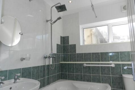 Barnwell Drive, Rushden, Northamptonshire, NN10 photo 4