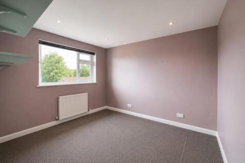 shakes bedroom 2.jpg