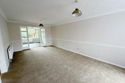 Buckfast Avenue, Bedford, MK41 photo 4