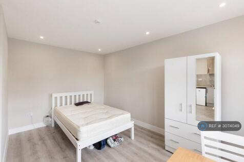 Kingston Road, Epsom, KT19 photo 5